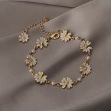 Daisy Pearl Bracelet