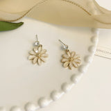 Daisy Bloom Earrings